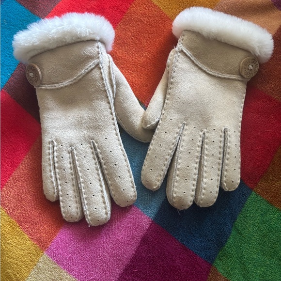 UGG Accessories - UGG Cream Suede Gloves